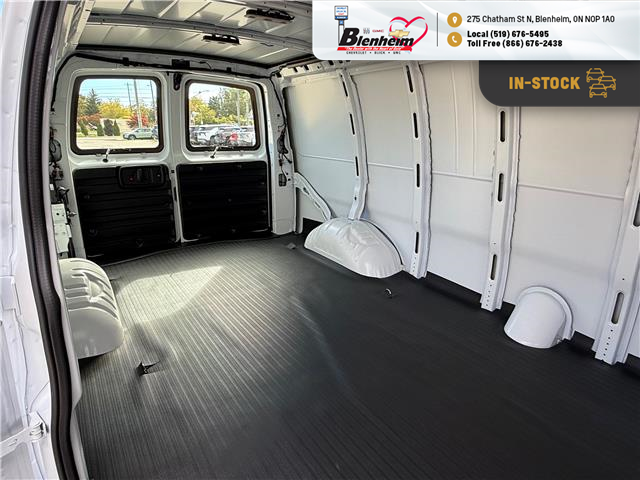 2025 Chevrolet Express 2500 Work Van (Stk: S562) in Blenheim - Image 11 of 24