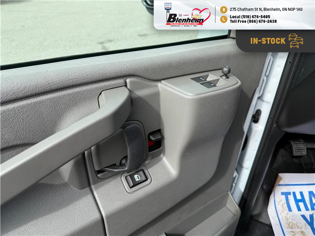 2025 Chevrolet Express 2500 Work Van (Stk: S562) in Blenheim - Image 14 of 24