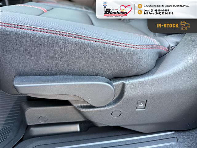 2026 Chevrolet Traverse RS (Stk: T105) in Blenheim - Image 19 of 42