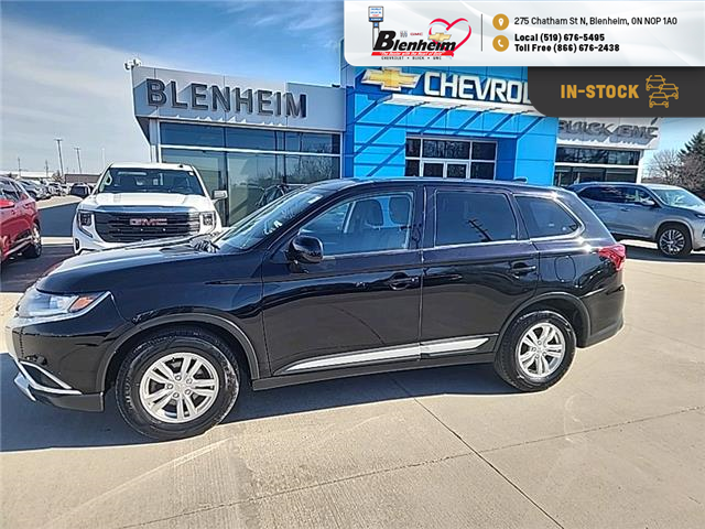 2018 Mitsubishi Outlander ES (Stk: T108B) in Blenheim - Image 1 of 18 2018 Mitsubishi Outlander ES (Stk: T108B) in Blenheim - Image 1 of 18