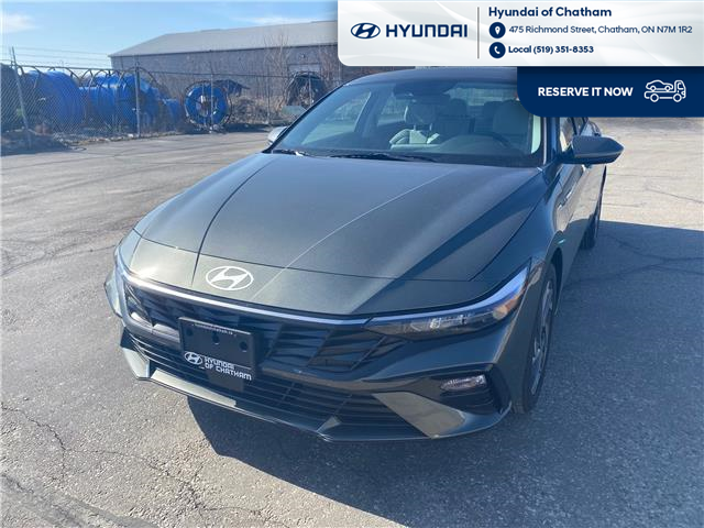 2025 Hyundai Elantra Luxury w/Two-Tone Interior (Stk: S184) in Chatham - Image 1 of 17