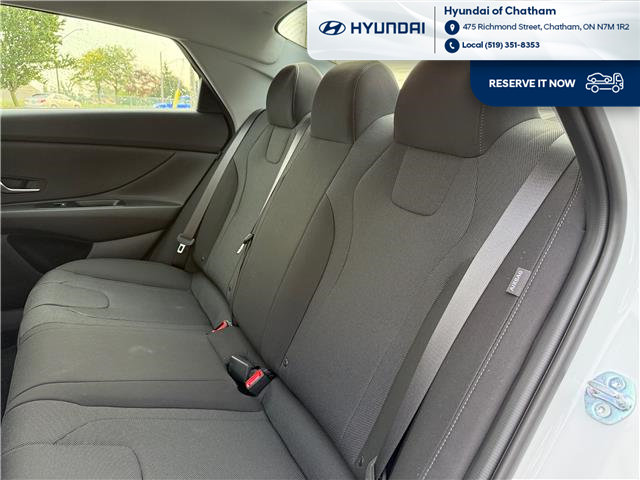 2025 Hyundai Elantra ESSENTIAL (Stk: S425) in Chatham - Image 16 of 32