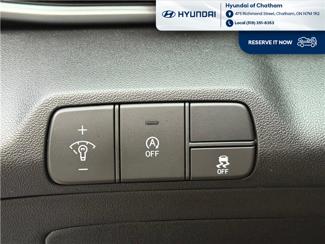 2025 Hyundai Elantra ESSENTIAL (Stk: S425) in Chatham - Image 17 of 32
