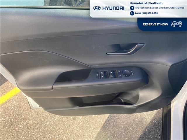 2026 Hyundai Kona 2.0L Essential (Stk: T033) in Chatham - Image 8 of 26