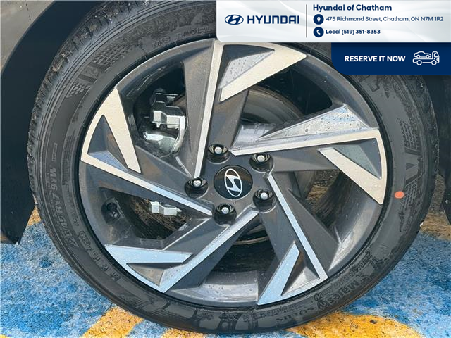 2026 Hyundai Elantra Preferred (Stk: T086) in Chatham - Image 11 of 40