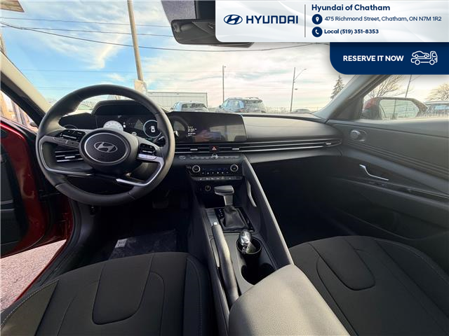 2026 Hyundai Elantra Preferred (Stk: T098) in Chatham - Image 10 of 24