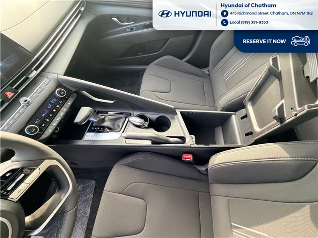 2026 Hyundai Elantra Preferred (Stk: T098) in Chatham - Image 11 of 24