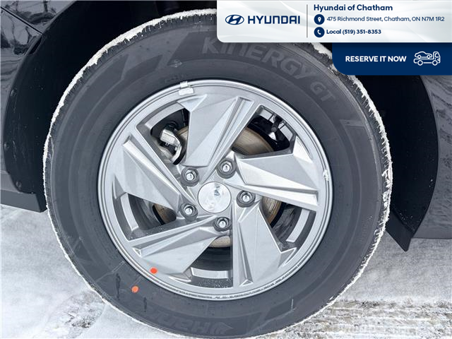 2026 Hyundai Elantra ESSENTIAL (Stk: T118) in Chatham - Image 5 of 24
