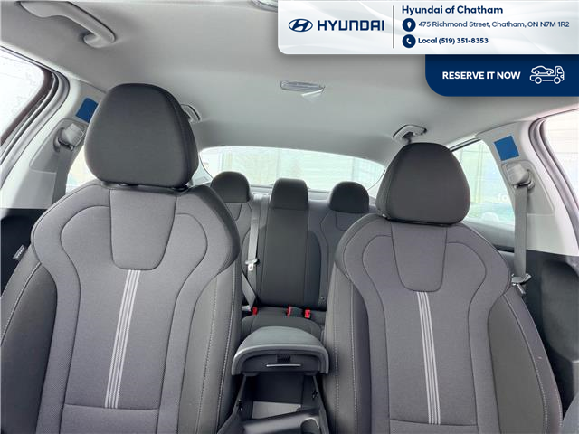 2026 Hyundai Elantra ESSENTIAL (Stk: T118) in Chatham - Image 15 of 24