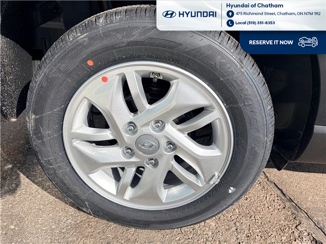 2026 Hyundai Venue Preferred w/Two-Tone (Stk: T130) in Chatham - Image 5 of 24