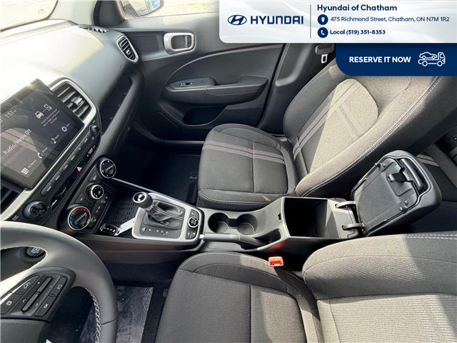 2026 Hyundai Venue Preferred w/Two-Tone (Stk: T130) in Chatham - Image 14 of 24