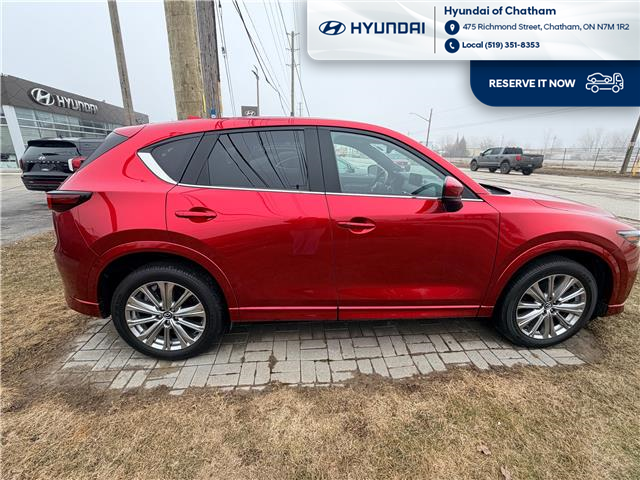 2022 Mazda CX-5 Signature (Stk: T093A) in Chatham - Image 4 of 24