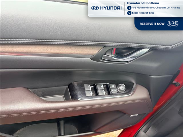 2022 Mazda CX-5 Signature (Stk: T093A) in Chatham - Image 9 of 24