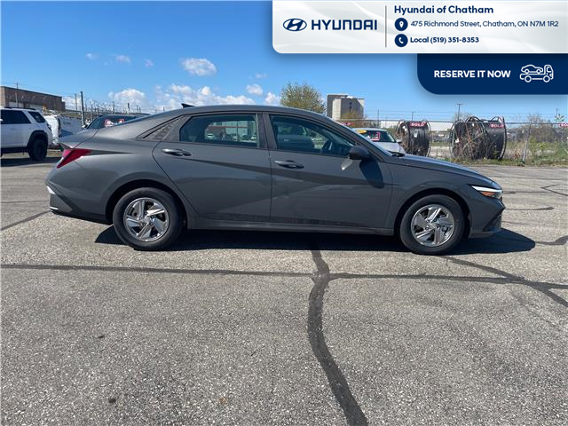2026 Hyundai Elantra ESSENTIAL (Stk: T176) in Chatham - Image 2 of 31