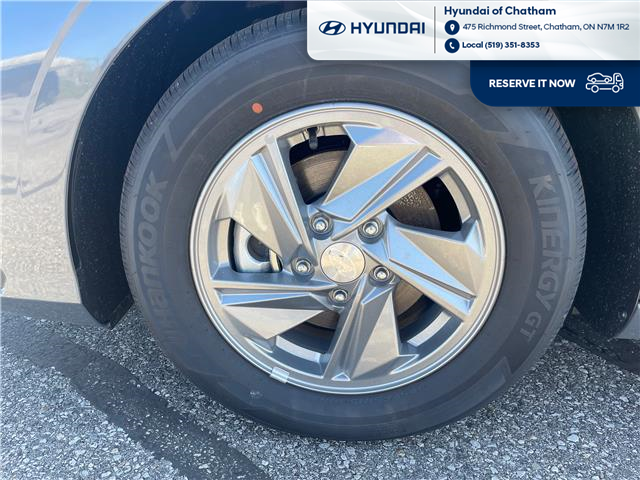 2026 Hyundai Elantra ESSENTIAL (Stk: T176) in Chatham - Image 10 of 31