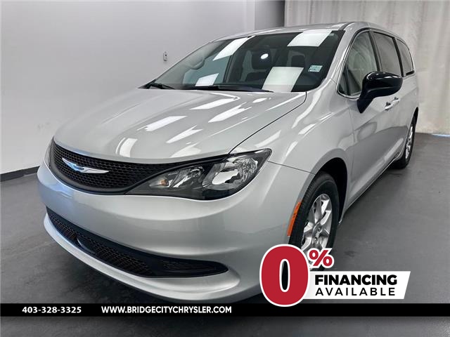 2024 Chrysler Grand Caravan SXT (Stk: A24252) in Lethbridge - Image 1 of 28