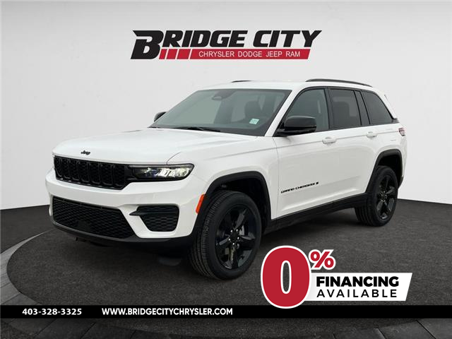 2025 Jeep Grand Cherokee Laredo (Stk: A25050) in Lethbridge - Image 1 of 15