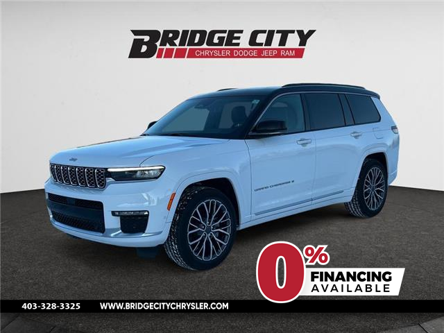 2025 Jeep Grand Cherokee L Summit (Stk: A25053) in Lethbridge - Image 1 of 15