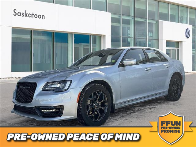 2022 Chrysler 300 S (Stk: T0149) in Saskatoon - Image 1 of 25