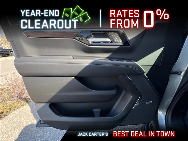 2025 Chevrolet Suburban Premier (Stk: SR216614) in Calgary - Image 18 of 22 2025 Chevrolet Suburban Premier (Stk: SR216614) in Calgary - Image 18 of 22