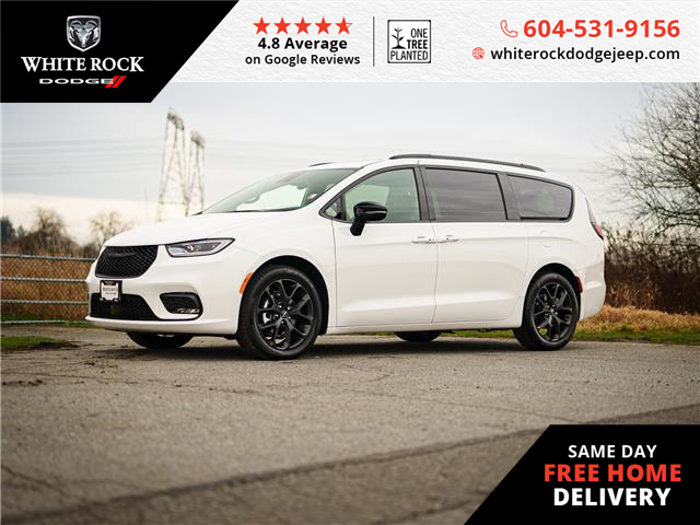 2024 Chrysler Pacifica Touring-L (Stk: R199526) in Surrey - Image 1 of 20