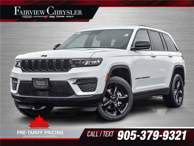 2025 Jeep Grand Cherokee Laredo (Stk: SC2304) in Burlington - Image 1 of 31