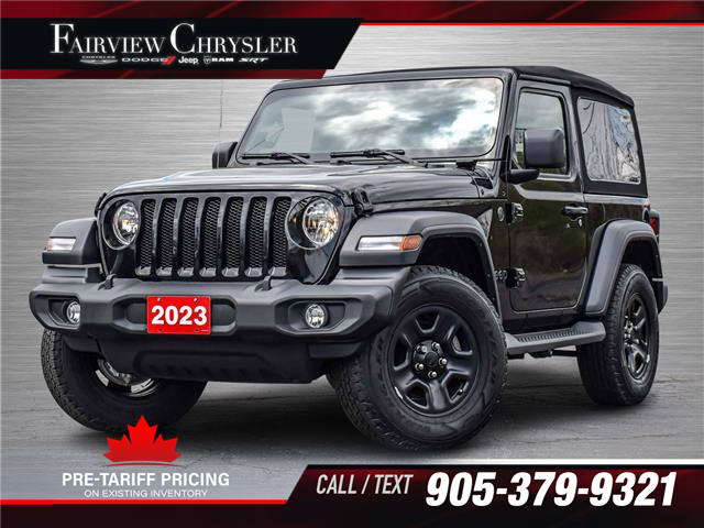 2023 Jeep Wrangler Sport (Stk: U21000) in Burlington - Image 1 of 29