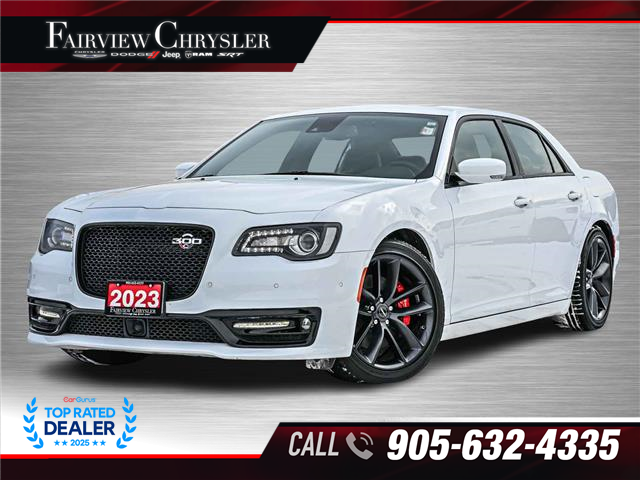 2023 Chrysler 300 C (Stk: U21505) in Burlington - Image 1 of 32
