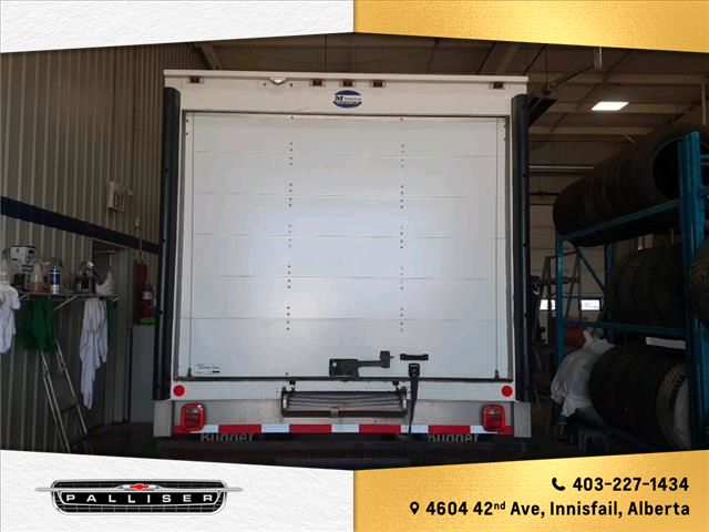 2022 Ford E-450 Cutaway Base (Stk: 6170) in Innisfail - Image 3 of 11 2022 Ford E-450 Cutaway Base (Stk: 6170) in Innisfail - Image 3 of 11