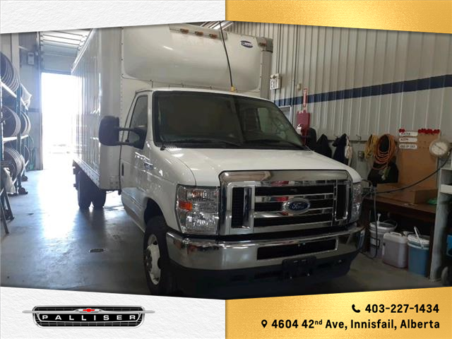 2022 Ford E-450 Cutaway Base (Stk: 6170) in Innisfail - Image 5 of 11 2022 Ford E-450 Cutaway Base (Stk: 6170) in Innisfail - Image 5 of 11