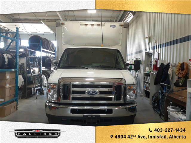 2022 Ford E-450 Cutaway Base (Stk: 6170) in Innisfail - Image 6 of 11 2022 Ford E-450 Cutaway Base (Stk: 6170) in Innisfail - Image 6 of 11