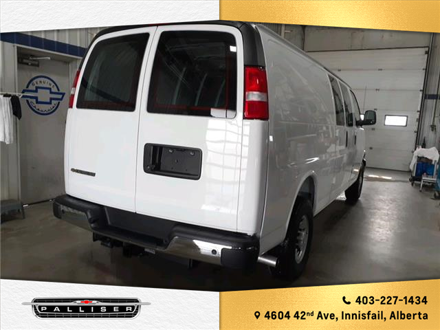 2025 Chevrolet Express 3500 Work Van (Stk: 25T252873) in Innisfail - Image 4 of 12
