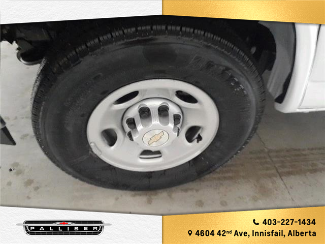 2025 Chevrolet Express 3500 Work Van (Stk: 25T252873) in Innisfail - Image 7 of 12