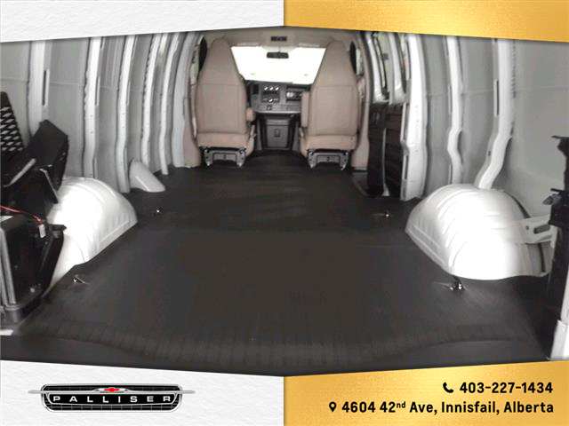 2025 Chevrolet Express 3500 Work Van (Stk: 25T252873) in Innisfail - Image 8 of 12