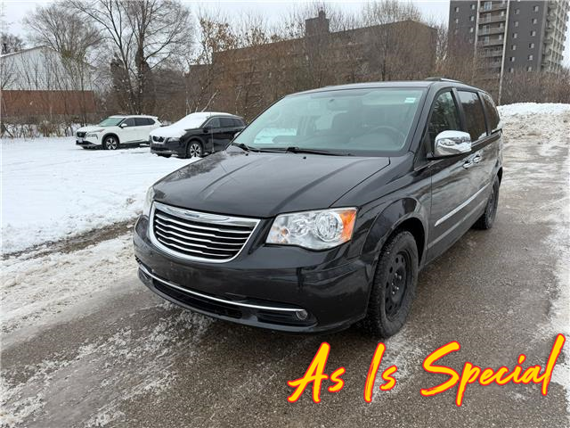 2015 Chrysler Town & Country Touring-L (Stk: 35273) in London - Image 1 of 12