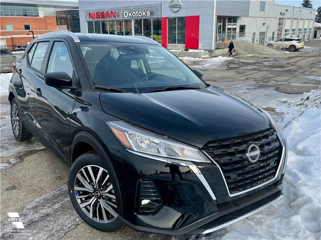 2025 Nissan Kicks Play SV (Stk: 15498) in Okotoks - Image 1 of 14