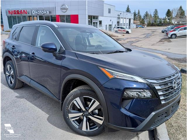 2025 Nissan Rogue SV Moonroof (Stk: 15811) in Okotoks - Image 1 of 16