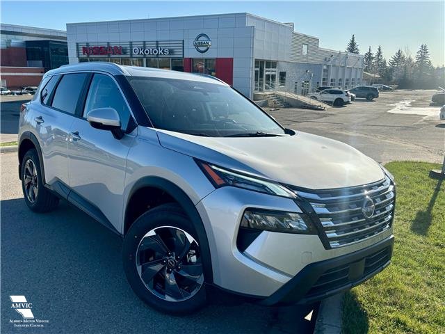 2025 Nissan Rogue SV Moonroof (Stk: 15898) in Okotoks - Image 1 of 13