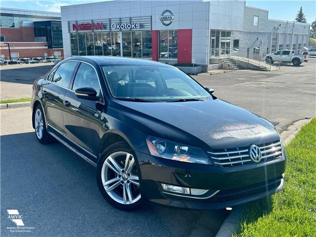 2015 Volkswagen Passat 1.8 TSI Highline (Stk: 15960) in Okotoks - Image 1 of 15