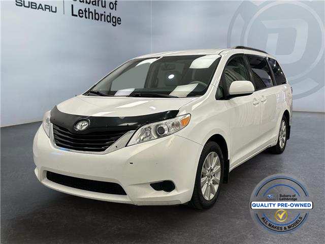 2014 Toyota Sienna LE 7 Passenger (Stk: 300216) in Lethbridge - Image 1 of 15
