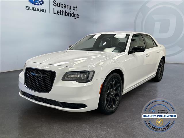 2023 Chrysler 300 Touring (Stk: 300322) in Lethbridge - Image 1 of 15
