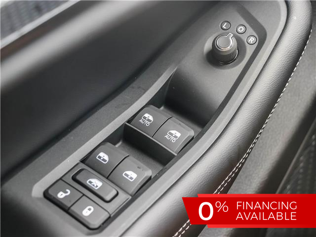 2025 Jeep Grand Cherokee Laredo (Stk: 15-25352) in London - Image 14 of 29