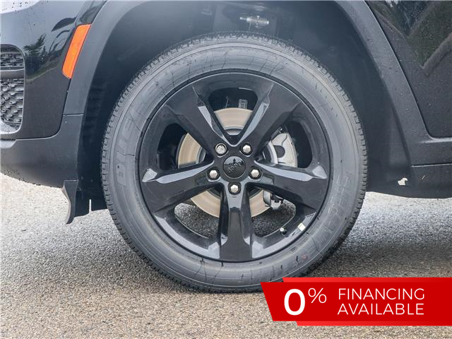 2025 Jeep Grand Cherokee Laredo (Stk: 15-25352) in London - Image 16 of 29