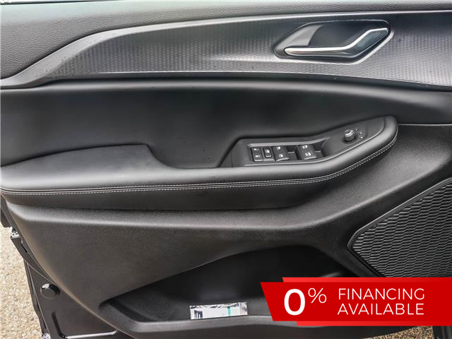 2025 Jeep Grand Cherokee Laredo (Stk: 15-25352) in London - Image 18 of 29