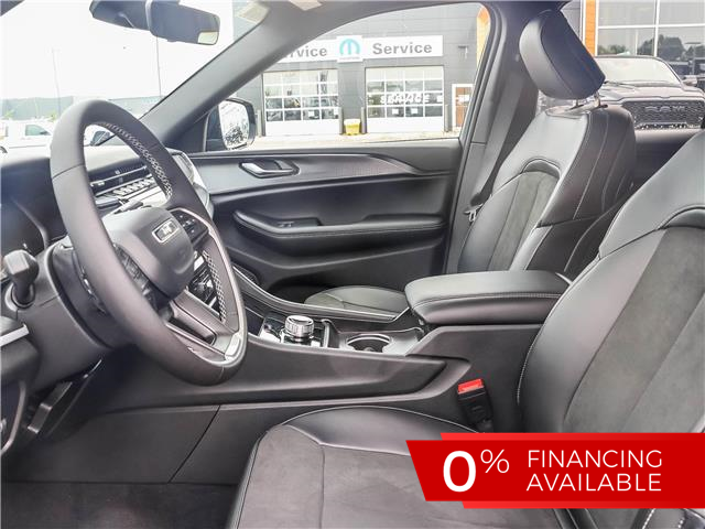 2025 Jeep Grand Cherokee Laredo (Stk: 15-25352) in London - Image 20 of 29