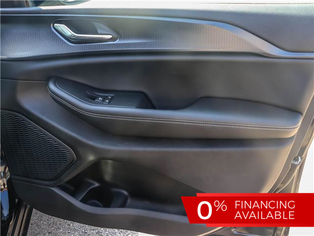 2025 Jeep Grand Cherokee Laredo (Stk: 15-25365) in London - Image 25 of 29