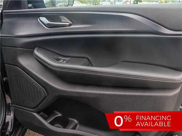 2025 Jeep Grand Cherokee L Laredo (Stk: 15-25350) in London - Image 27 of 31