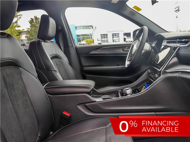 2025 Jeep Grand Cherokee L Laredo (Stk: 15-25350) in London - Image 28 of 31