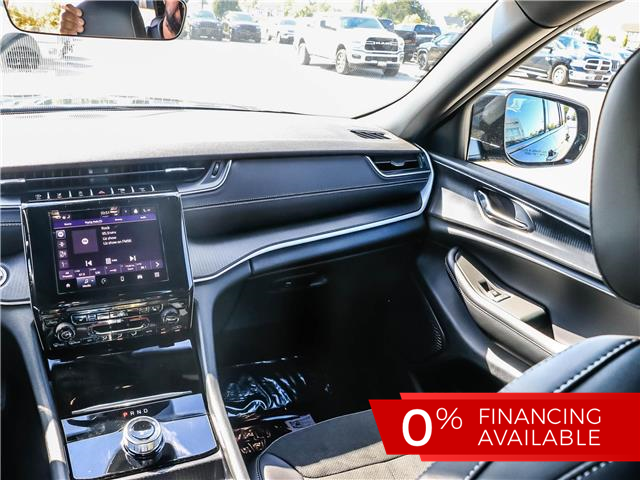 2025 Jeep Grand Cherokee Laredo (Stk: 15-25367) in London - Image 8 of 29