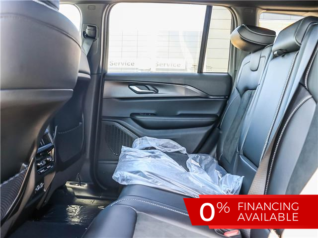 2025 Jeep Grand Cherokee Laredo (Stk: 15-25367) in London - Image 23 of 29